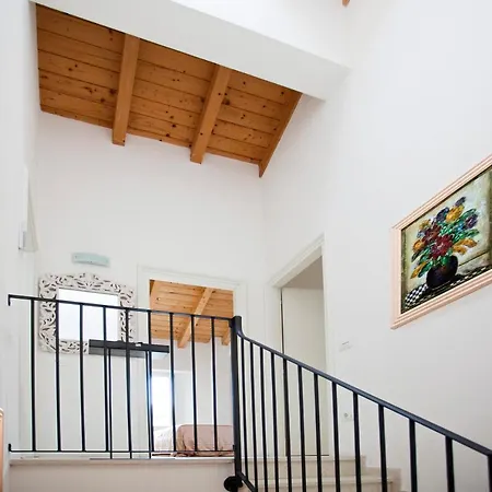 Red Wine Oda ve Kahvaltı