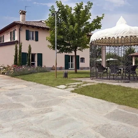 Red Wine 4* Castel San Pietro Terme