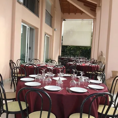 Red Wine 4* Кастель Сан Петро Терме