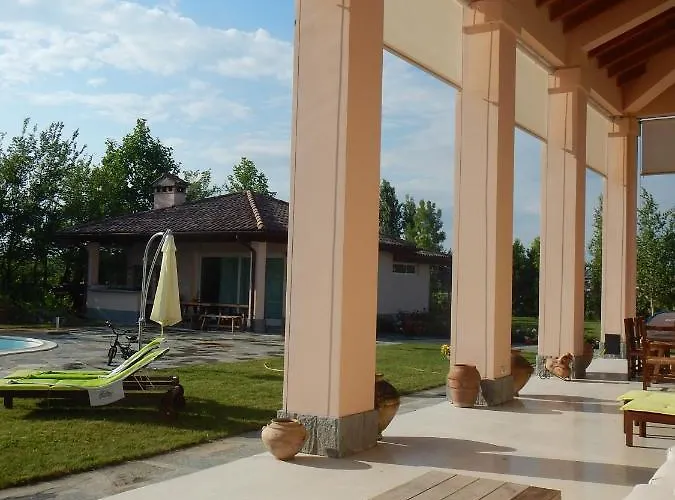 Bed & Breakfast Red Wine 4*