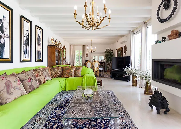 Bed & Breakfast Red Wine