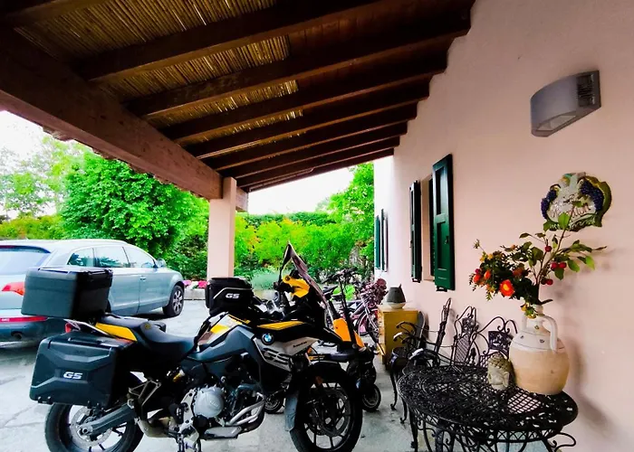 Nocleg ze śniadaniem Red Wine 4*